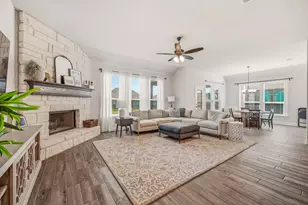 513 River Bank Ct, Granbury, TX 76049 - Photo 8