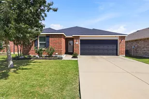 5925 Mountain Bluff Dr, Fort Worth, TX 76179 - Photo 1