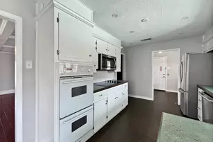 6251 Shirley Dr, North Richland Hills, TX 76180 - Photo 8