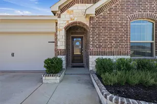 3504 Maroon Creek Rd, Aubrey, TX 76227 - Photo 4