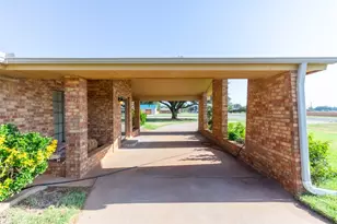 800 S Ave F, Knox City, TX 79529 - Photo 4