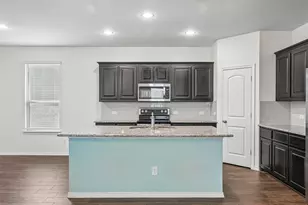 1025 Mason St, Aubrey, TX 76227 - Photo 10