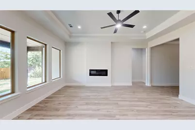 2825 S Grove Street, Fort Worth, TX 76104 - Photo 4