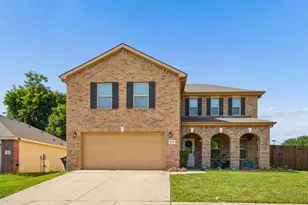 1825 Lynnwood Hills Dr, Fort Worth, TX 76112 - Photo 2