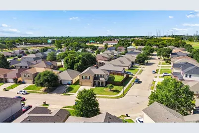 1825 Lynnwood Hills Drive, Fort Worth, TX 76112 - Photo 34