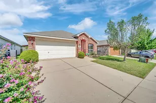 5205 Mirror Lake Dr, Haltom City, TX 76117 - Photo 2