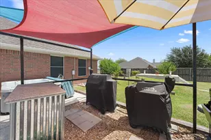 112 Springfield Ln, Red Oak, TX 75165 - Photo 32