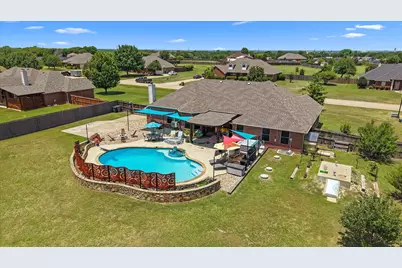 112 Springfield Lane, Red Oak, TX 75165 - Photo 2