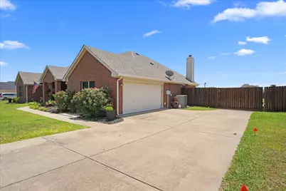 112 Springfield Lane, Red Oak, TX 75165 - Photo 38