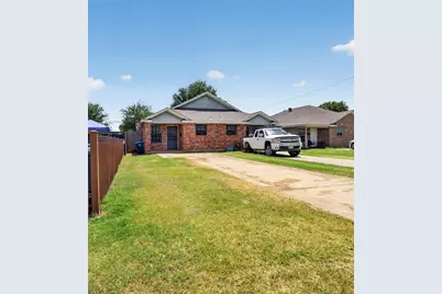 1424 E Mulkey Street #1426, Fort Worth, TX 76104 - Photo 1