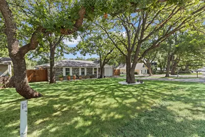 1702 Saddle Road, Granbury, TX 76049 - Photo 6