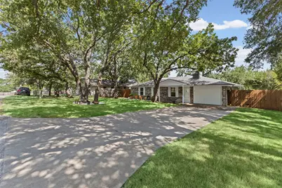 1702 Saddle Road, Granbury, TX 76049 - Photo 14