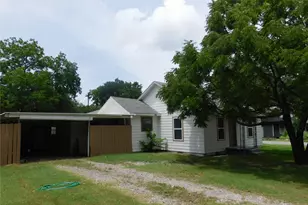407 NE 4th St, Hubbard, TX 76648 - Photo 6