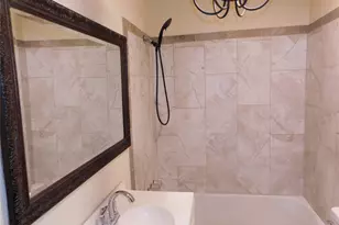 407 NE 4th St, Hubbard, TX 76648 - Photo 14