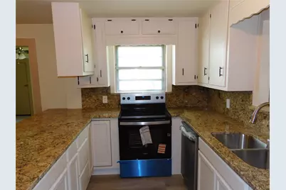 407 NE 4th Street, Hubbard, TX 76648 - Photo 12