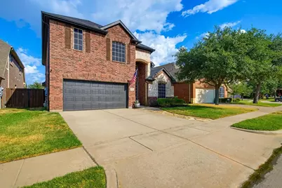 1906 Fountain Wood Drive, Euless, TX 76039 - Photo 2