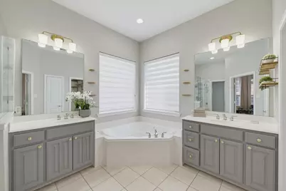 1906 Fountain Wood Drive, Euless, TX 76039 - Photo 20