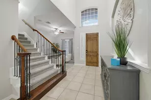 1906 Fountain Wood Dr, Euless, TX 76039 - Photo 4