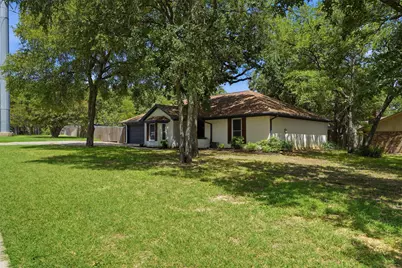 700 Highland Crest Drive, Hurst, TX 76054 - Photo 2
