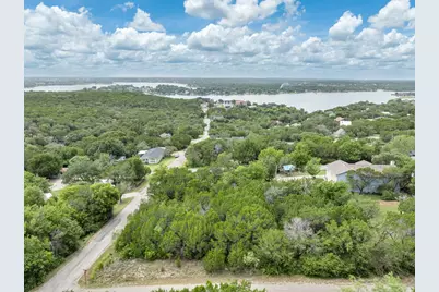 1725 Hitching Post Road, Granbury, TX 76049 - Photo 10