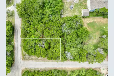 1725 Hitching Post Road, Granbury, TX 76049 - Photo 2