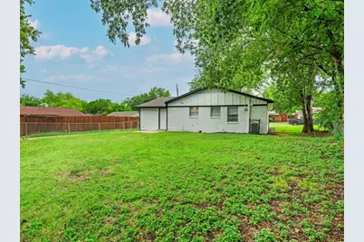 2632 Emerald Drive, Mesquite, TX 75150 - Photo 4
