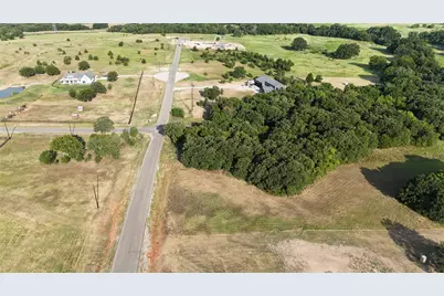 415 Rolling Hills Boulevard, Alvord, TX 76225 - Photo 8