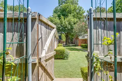 937 Roaring Springs Road, Fort Worth, TX 76114 - Photo 28
