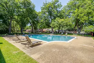 937 Roaring Springs Rd, Fort Worth, TX 76114 - Photo 32