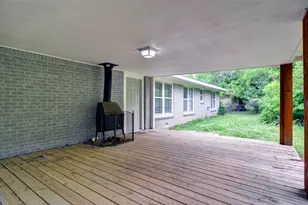 1110 Wade Hampton St, Benbrook, TX 76126 - Photo 26
