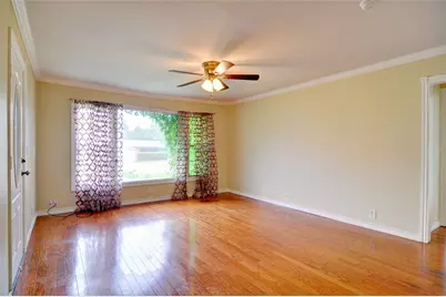 1110 Wade Hampton Street, Benbrook, TX 76126 - Photo 4