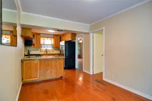 1110 Wade Hampton St, Benbrook, TX 76126 - Photo 8