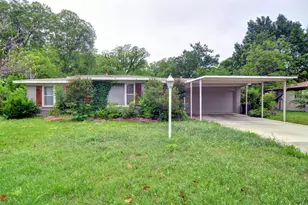 1110 Wade Hampton St, Benbrook, TX 76126 - Photo 2