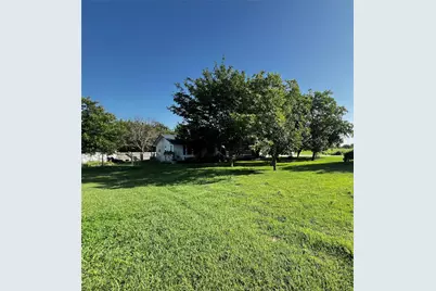 394 Hcr 1143, Blum, TX 76627 - Photo 18