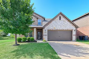 401 Sandhurst Dr, Crowley, TX 76036 - Photo 2