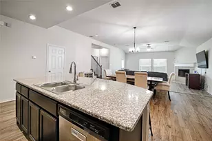 401 Sandhurst Dr, Crowley, TX 76036 - Photo 10
