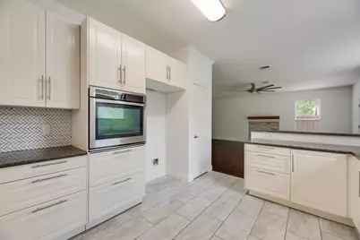 1305 Meadowbrook Drive, McKinney, TX 75069 - Photo 14