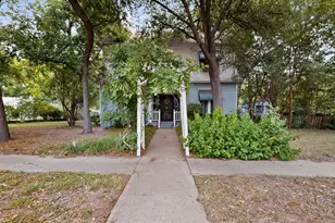 604 Johnson St, Terrell, TX 75160 - Photo 2