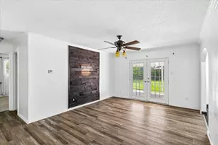 716 Heathcliff Dr, Everman, TX 76140 - Photo 2