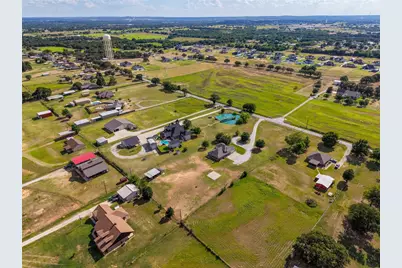 1389 Thomas Road, Springtown, TX 76082 - Photo 34
