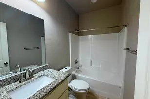 122 Katy St, Cleburne, TX 76031 - Photo 10