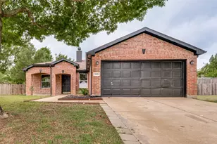 520 King St, Cedar Hill, TX 75104 - Photo 1