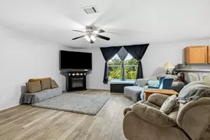 214 Hawthorne Ct, Ponder, TX 76259 - Photo 8
