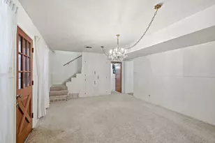 1301 Colonial Ct, Arlington, TX 76013 - Photo 16
