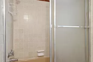 1301 Colonial Ct, Arlington, TX 76013 - Photo 26