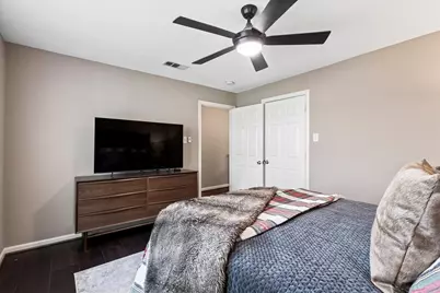 1130 S Montreal Avenue, Dallas, TX 75208 - Photo 10