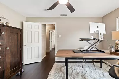 1130 S Montreal Avenue, Dallas, TX 75208 - Photo 14