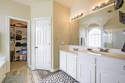 5016 Coral Creek Drive, Fort Worth, TX 76135 - Photo 18