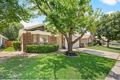 1137 Union Drive, Saginaw, TX 76131 - Photo 2