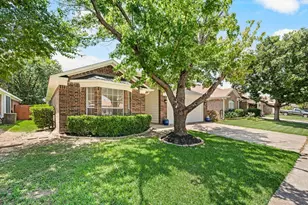 1137 Union Dr, Saginaw, TX 76131 - Photo 2